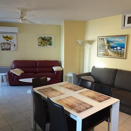 Appartement 6 personnes face à la mer Cagnes-sur-Mer Exterior foto
