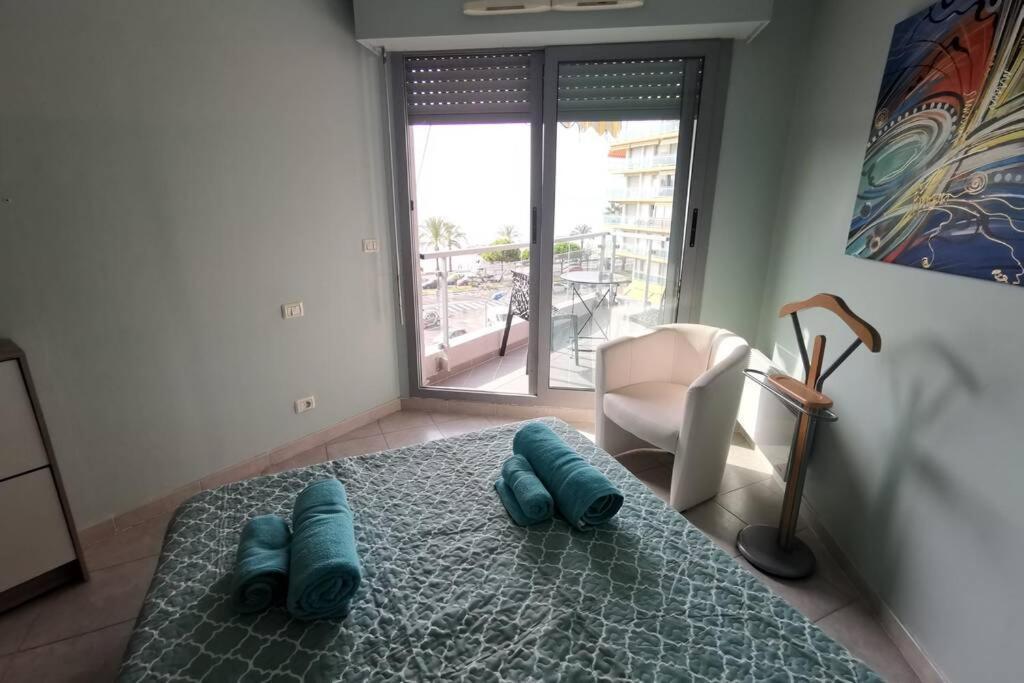 Appartement 6 personnes face à la mer Cagnes-sur-Mer Exterior foto